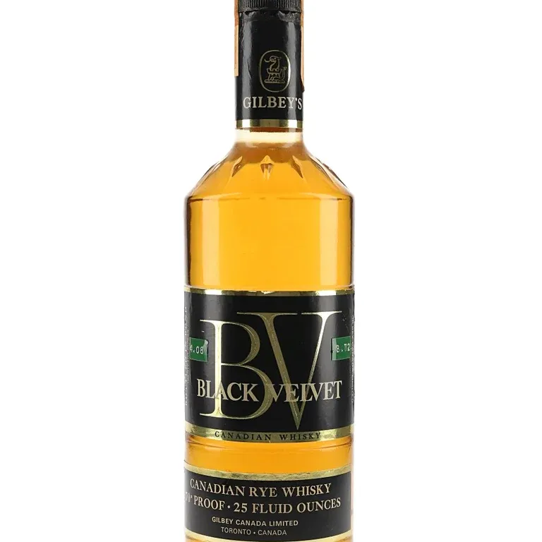 Black Velvet Blended Canadian Whisky – Distilled 1967 (40%, 75cl)