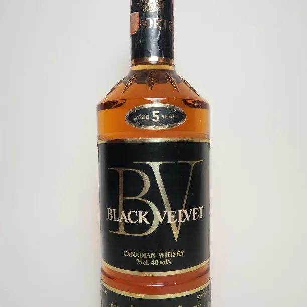 Black Velvet 5YO Blended Canadian Whisky – Distilled 1974 / Bottled 1979 (40%, 75cl)